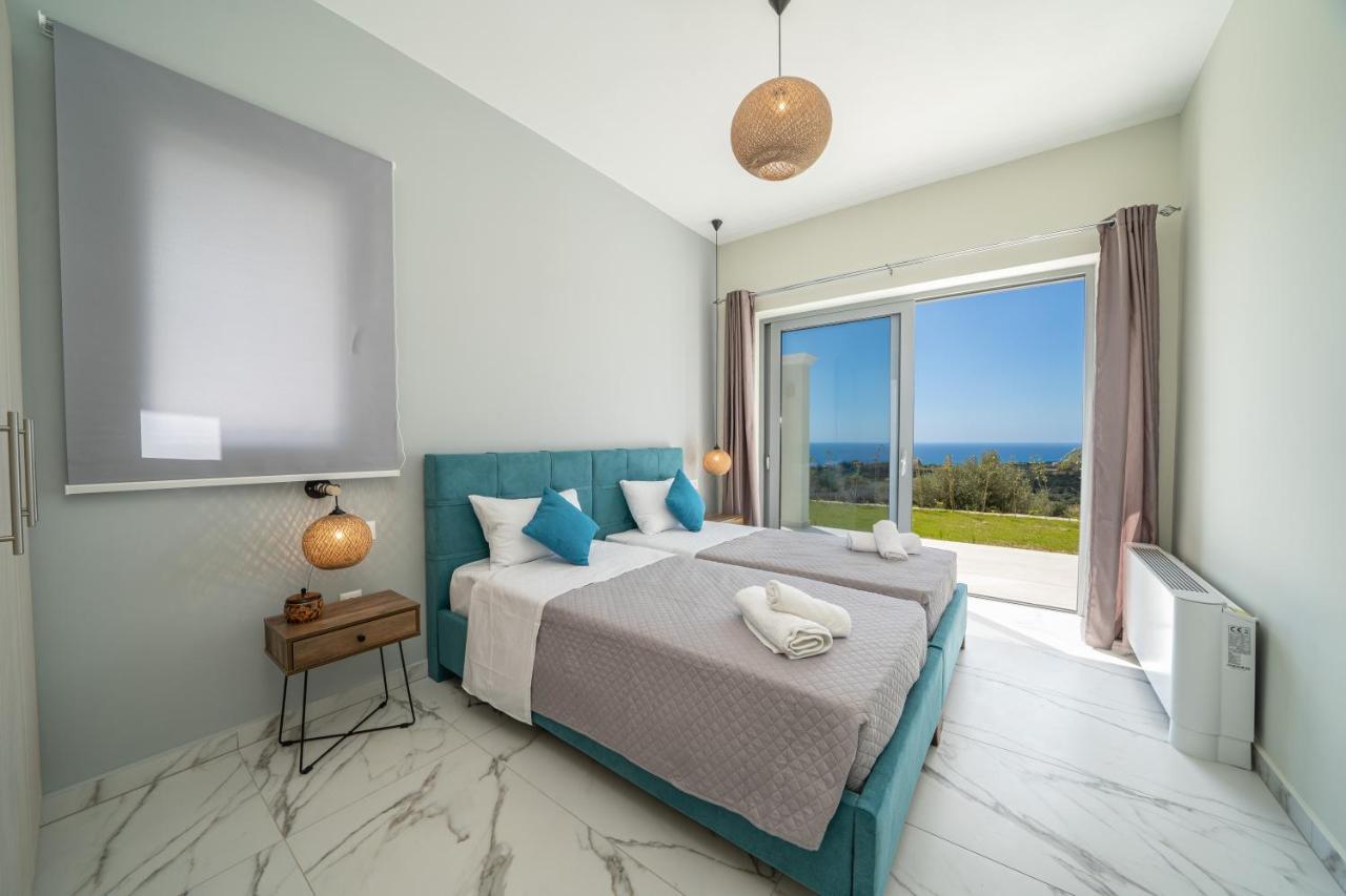 Natural Stone Villas Kefalonia 트라페자키 객실 사진